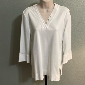 EUC Chico’s white tunic.